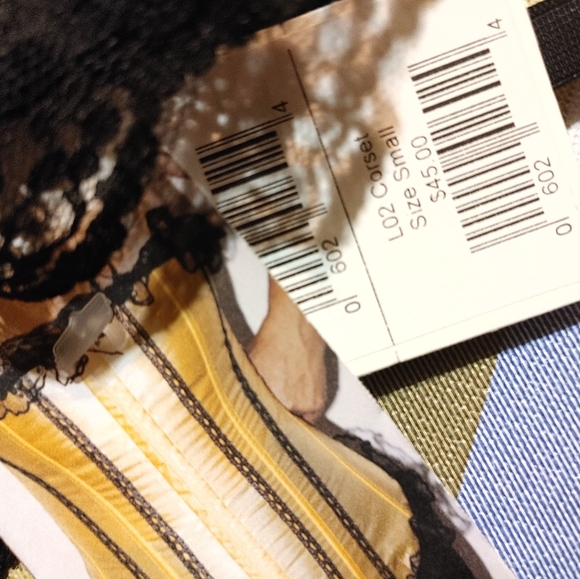 Corset - Picture 2 of 2